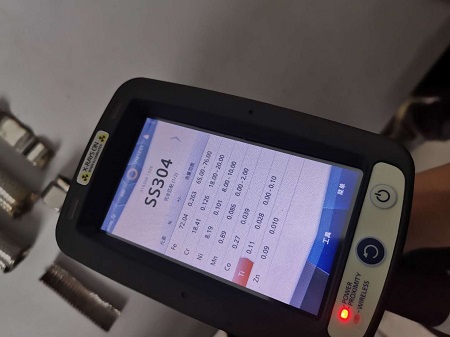 有關中央空調風機盤管金屬軟連接針孔腐蝕的分析報告 有關中央空調風機盤管金屬軟連接針孔腐蝕的分析報告